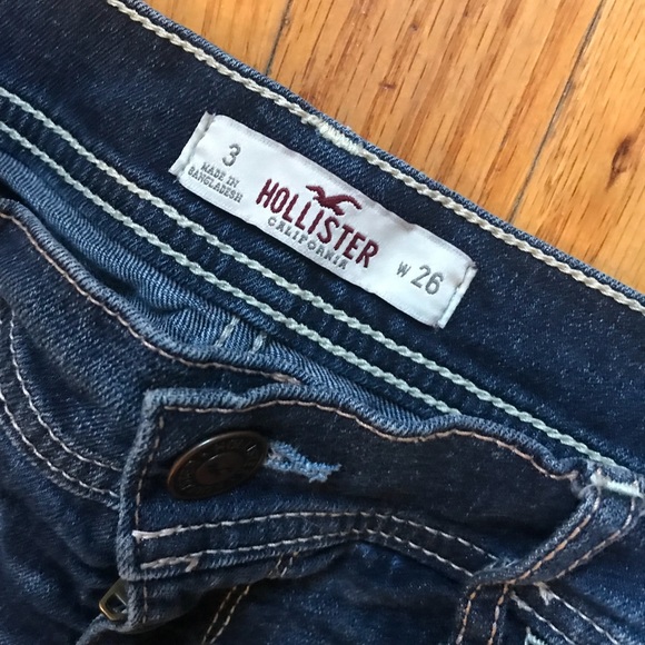 Hollister Jean Low-Rise Shorts - Picture 3 of 3